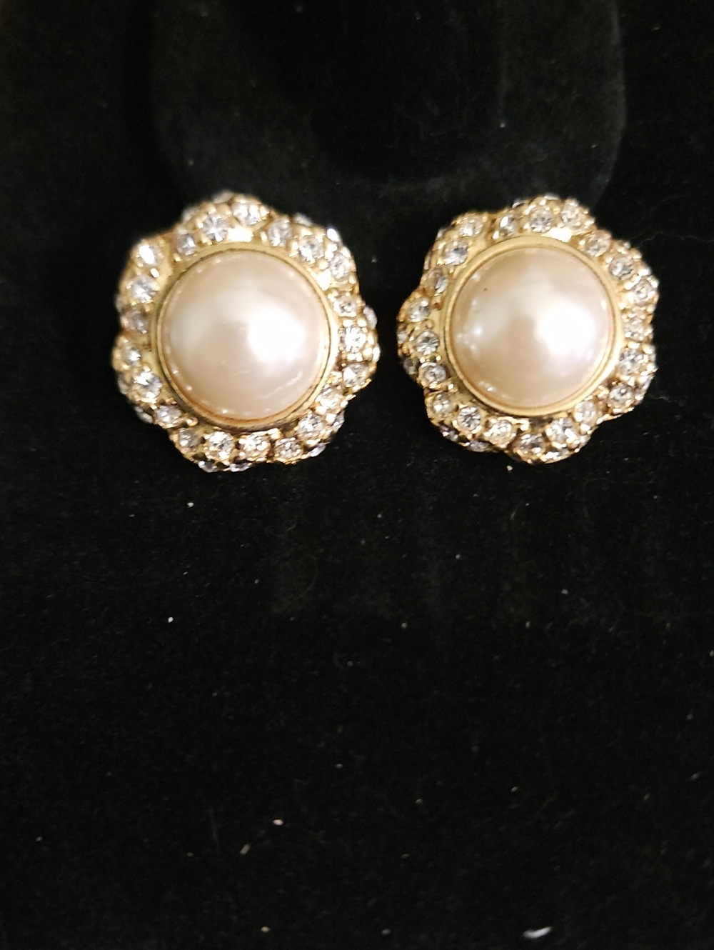 Gold-Tone Pearl Halo Clip Earrings - Unbranded